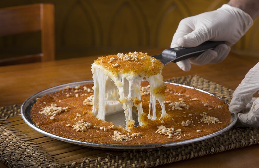 Konafa with Mango