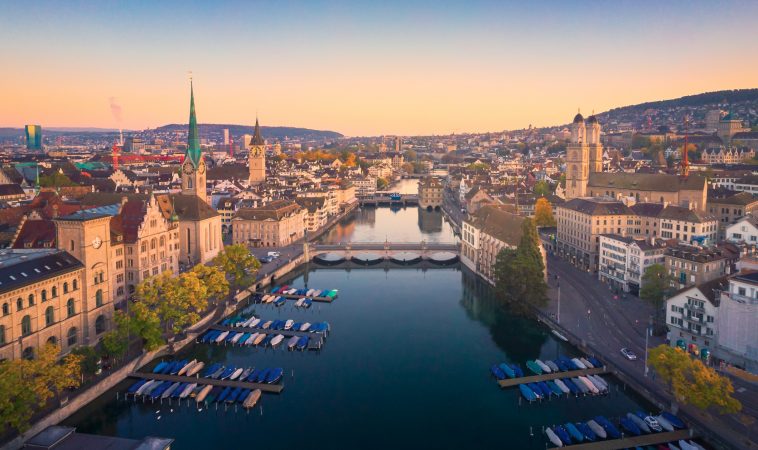 সুইজারল্যান্ডে ভ্যাকসিন নেয়া ভ্রমণকারীদের কোয়ারেন্টাইনে থাকতে হবে না