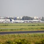 বিমান ওঠানামার ব্যবস্থা