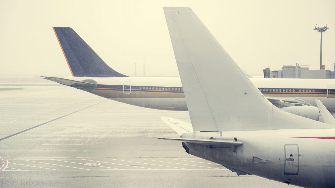 শাহজালাল বিমানবন্দরে দুই বিমানের সংঘর্ষ, ডানা ক্ষতিগ্রস্ত