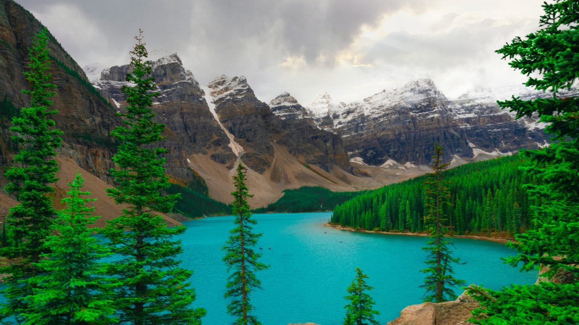 The Safest Destinations for a Fall Getaway