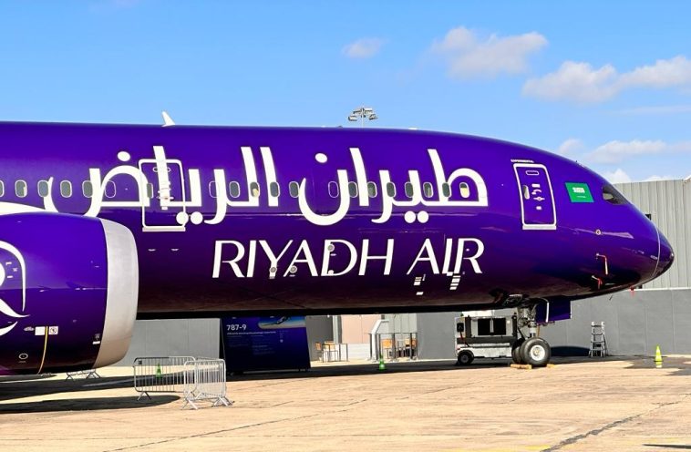 বাংলাদেশের আকাশে চোখ দিয়েছে রিয়াদ এয়ার