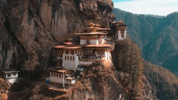 ভুটানে ভিসা-মুক্ত ভ্রমণের অফার বাংলাদেশ সহ ৩টি দেশের জন্য